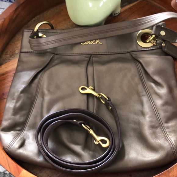 Coach Handbags - Authentic coach leather purse